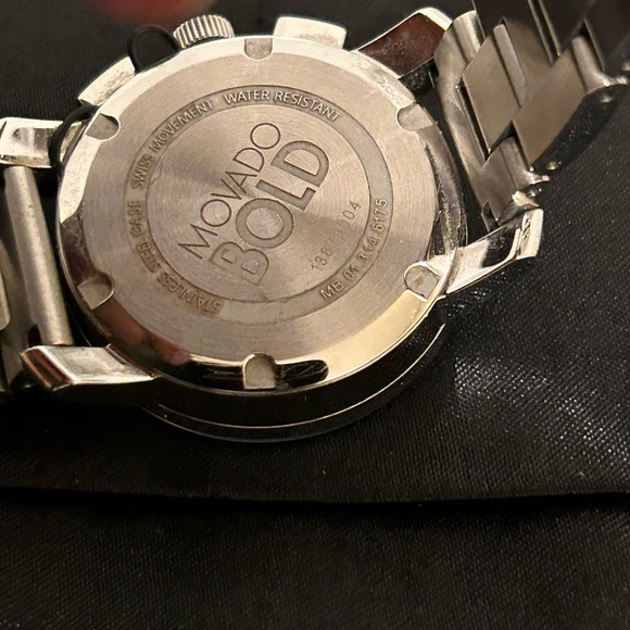 Excellent Used condition Movado Bold Silver and Rose Gold Watch - Picture 3 of 7